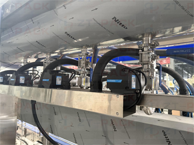 Автоматическая машина розлива жидкостей с магнитным насосом и функцией отслеживания