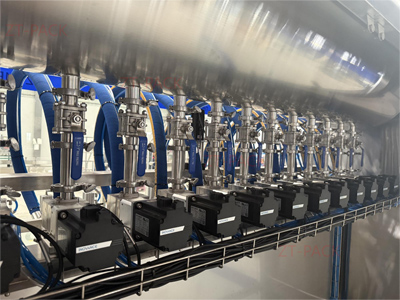 Автоматическая линейная машина розлива с магнитным насосом